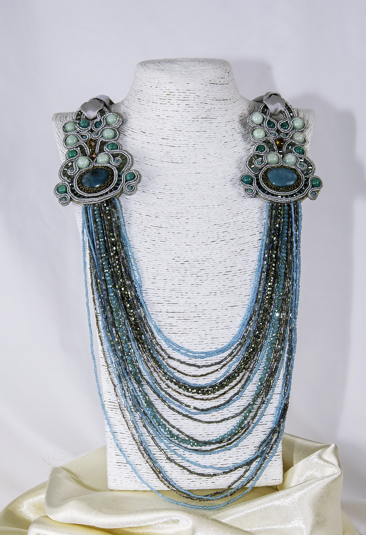 Turquoise/Grey Bead and Ribbon necklace